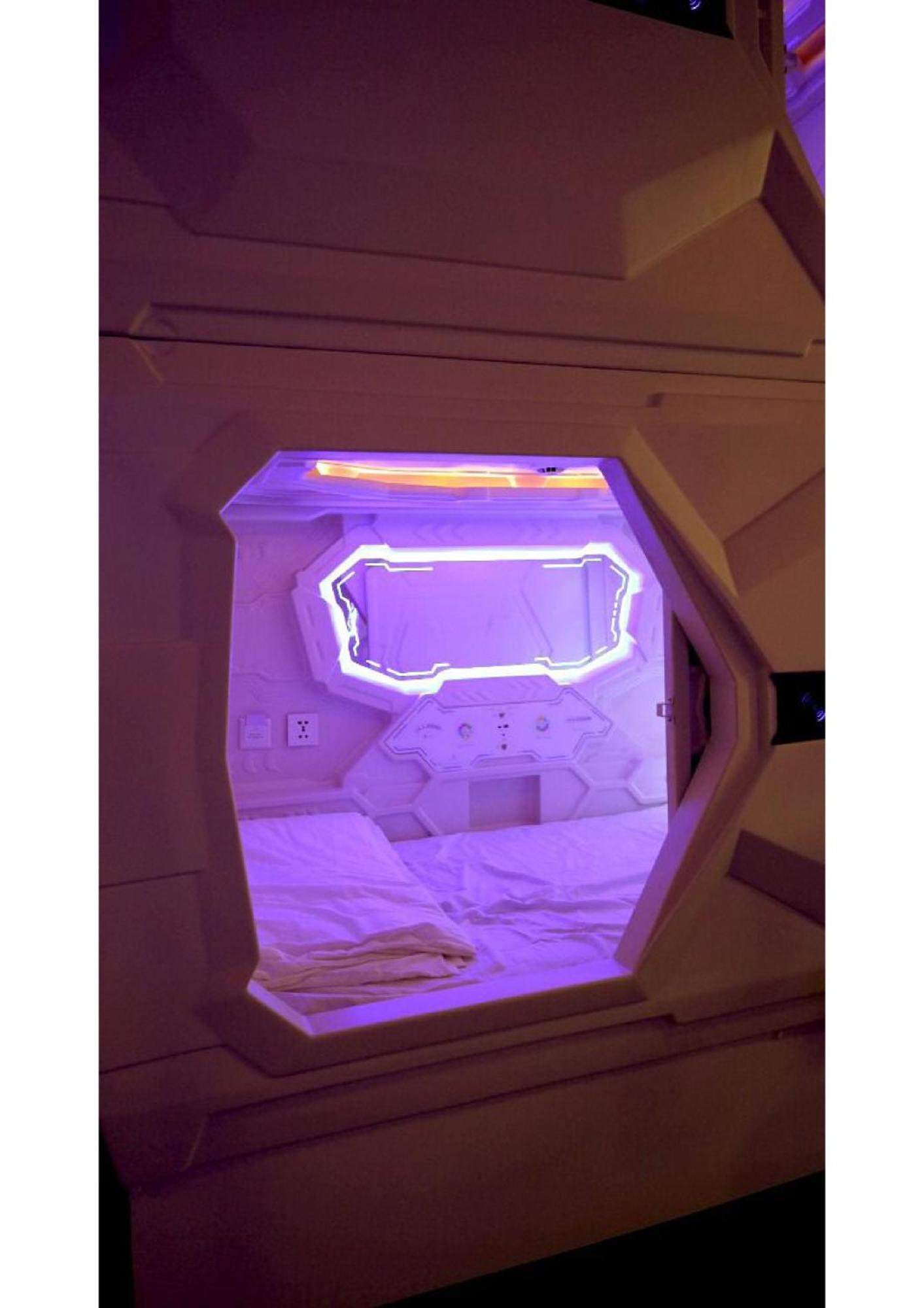 Blr Pods Capsule hotel *